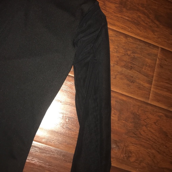 Black short dress with mesh sleeves - Picture 2 of 2